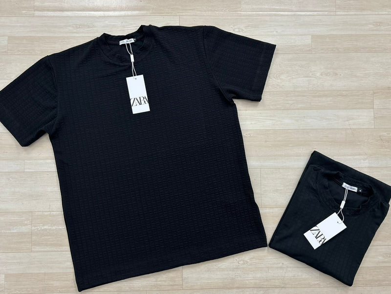 Camiseta Modelo ZARA - Malha Bubble