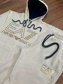 Conjunto EA7 Empório Armani Estampa Dourada - Moletom
