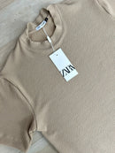 Camiseta Modelo ZARA canelada 3.0