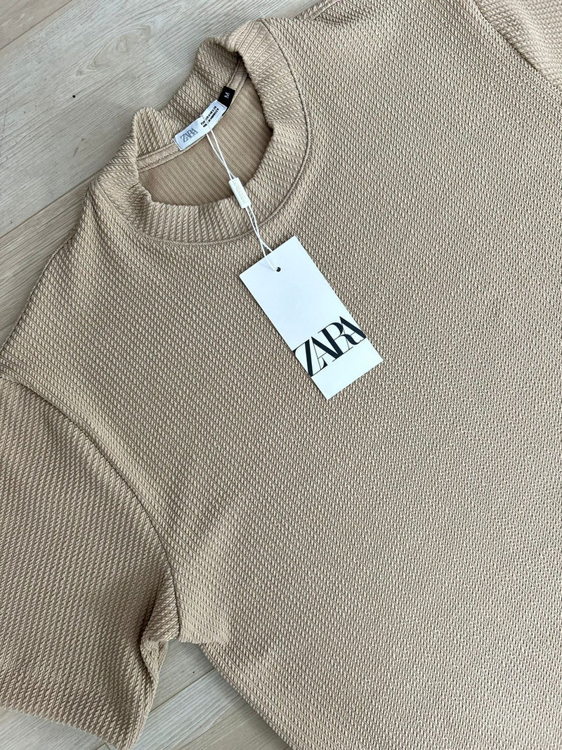 Camiseta Modelo ZARA canelada 3.0