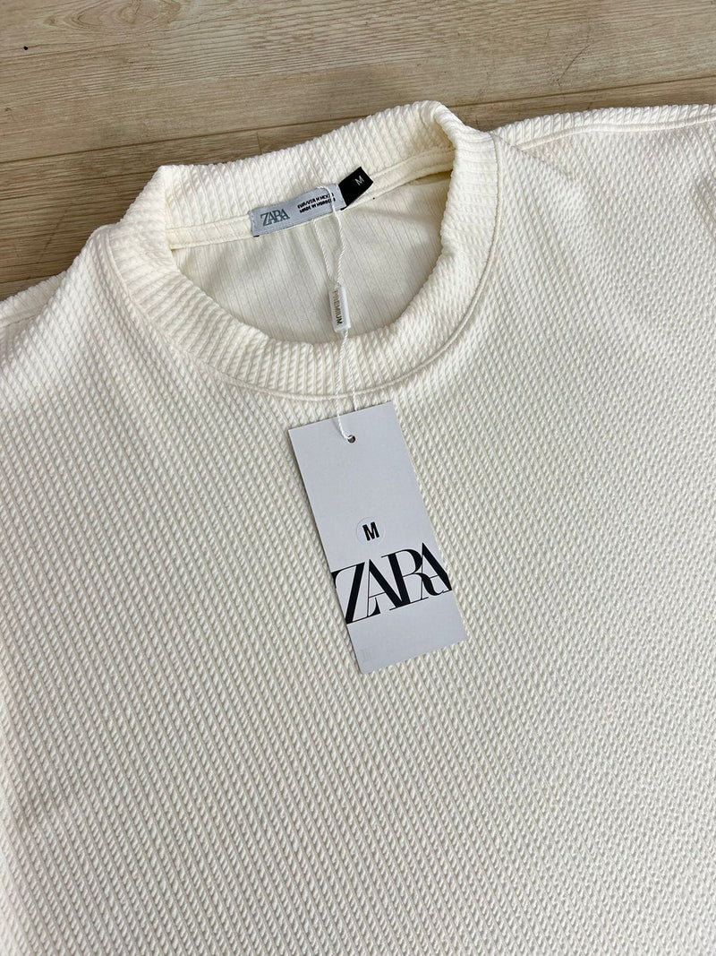 Camiseta Modelo ZARA canelada 3.0