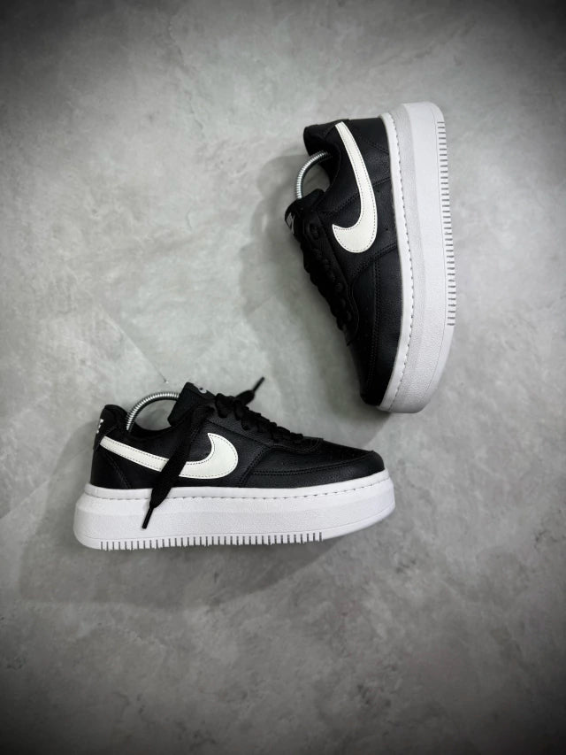 Tênis Nike Court Vision | Sola Alta - Preto/Branco