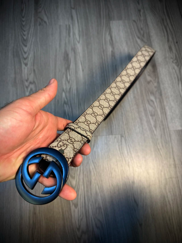 Cinto de couro GUCCI | Logo GG Preta • Estampa monograma - BEGE